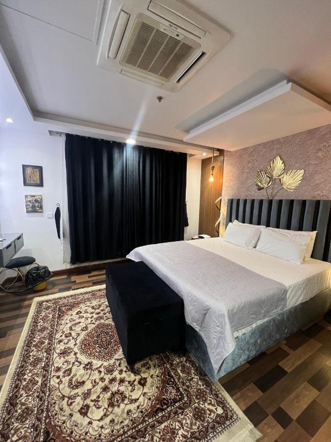 Sunset Luxury Gold Crest Mall Residency Lahore Exterior photo