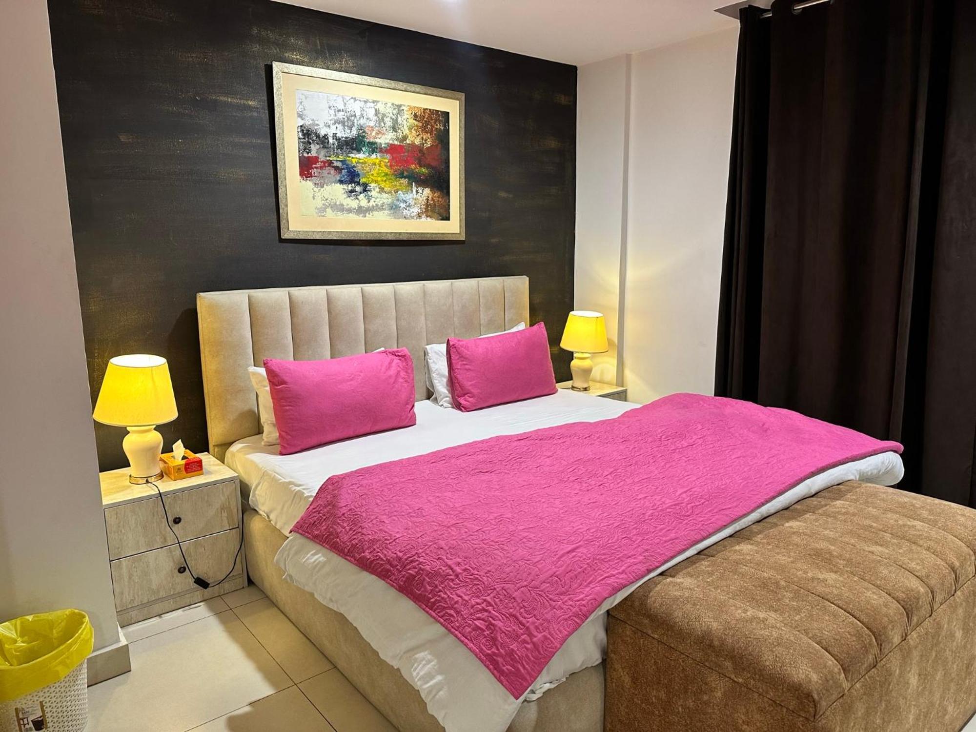 Sunset Luxury Gold Crest Mall Residency Lahore Exterior photo