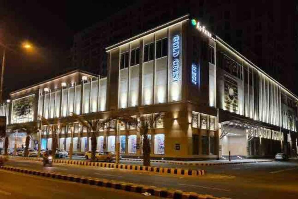 Sunset Luxury Gold Crest Mall Residency Lahore Exterior photo